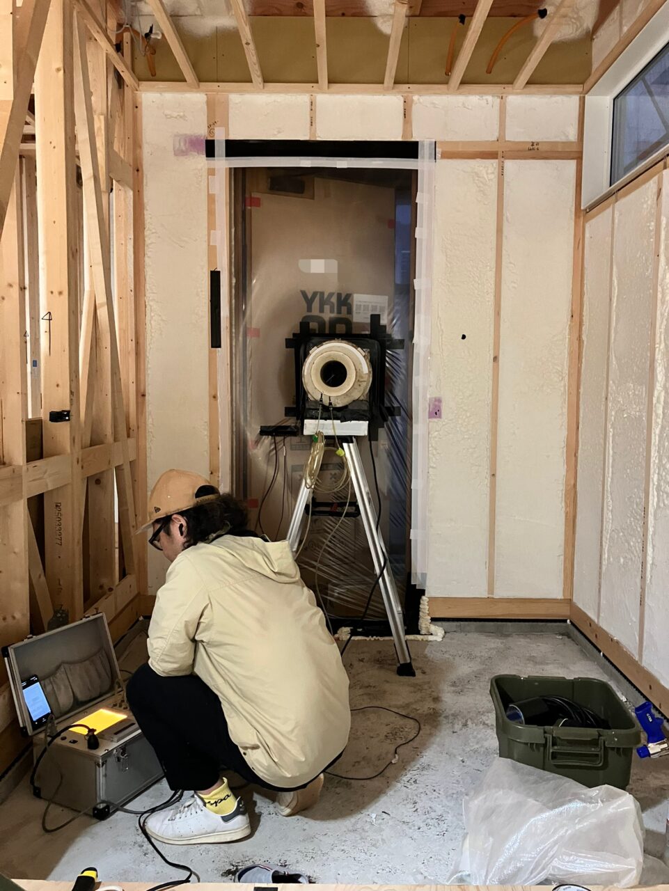 湘南エリアで建築中｜A様邸の気密測定を行いました。